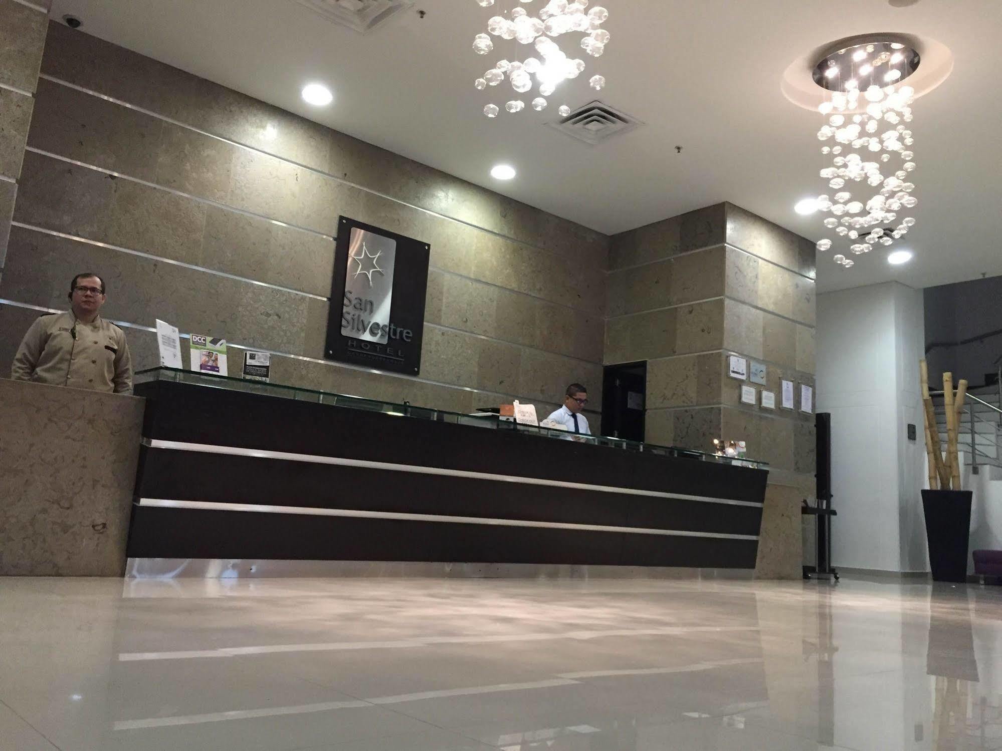 Hotel San Silvestre บารังกาแบร์เมฮา ภายนอก รูปภาพ