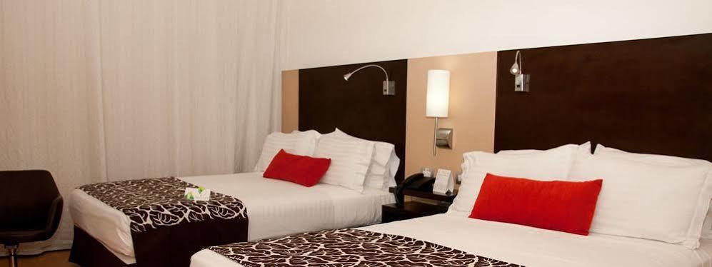 Hotel San Silvestre บารังกาแบร์เมฮา ภายนอก รูปภาพ